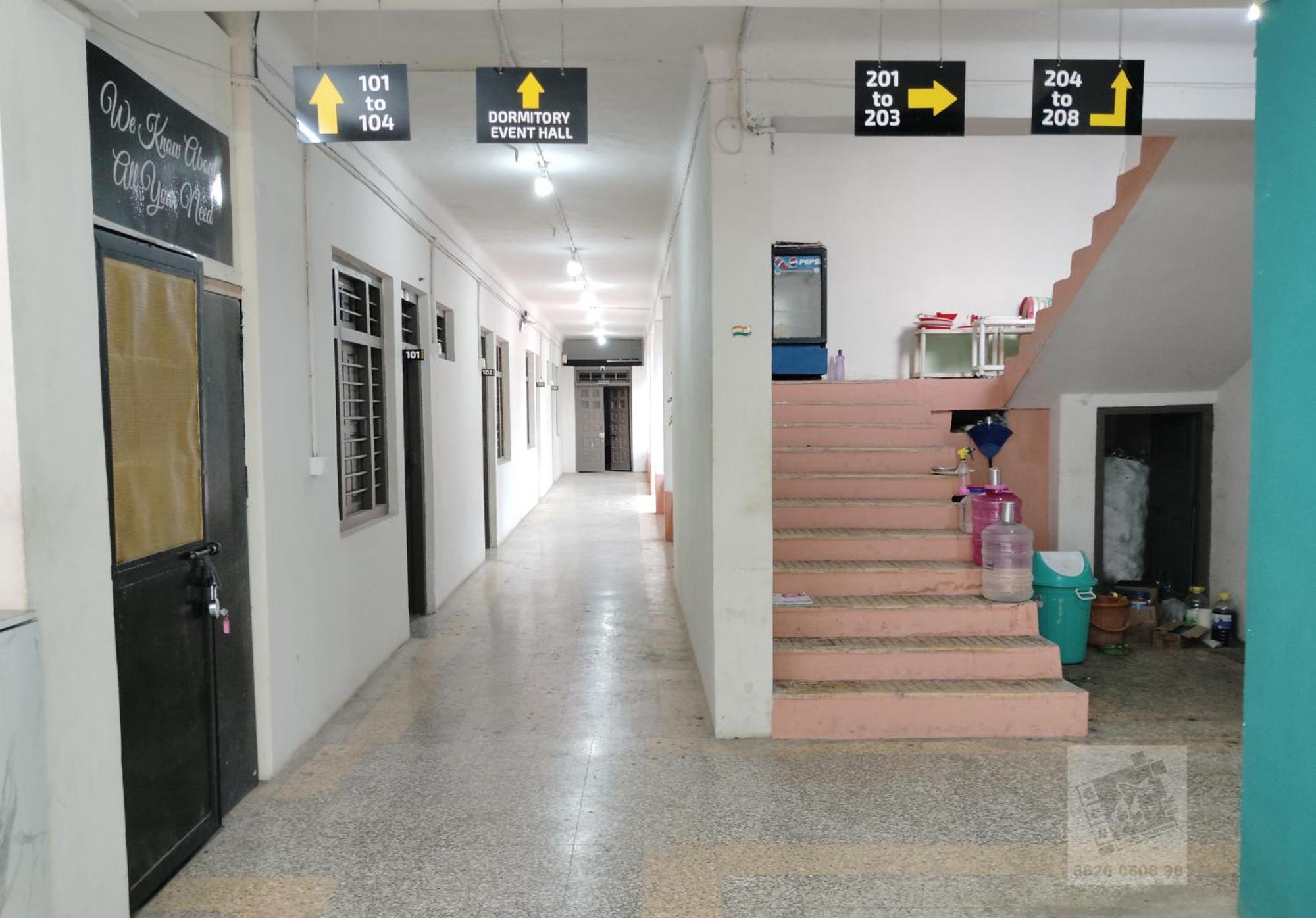 6 Cr Hotel Natraj Railway Station Aurangābād Esterno foto