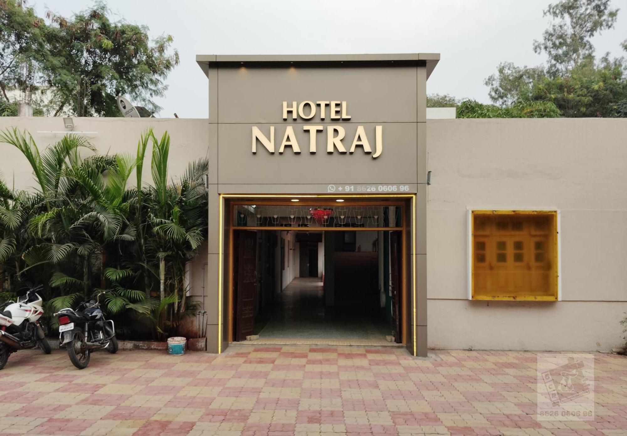 6 Cr Hotel Natraj Railway Station Aurangābād Esterno foto